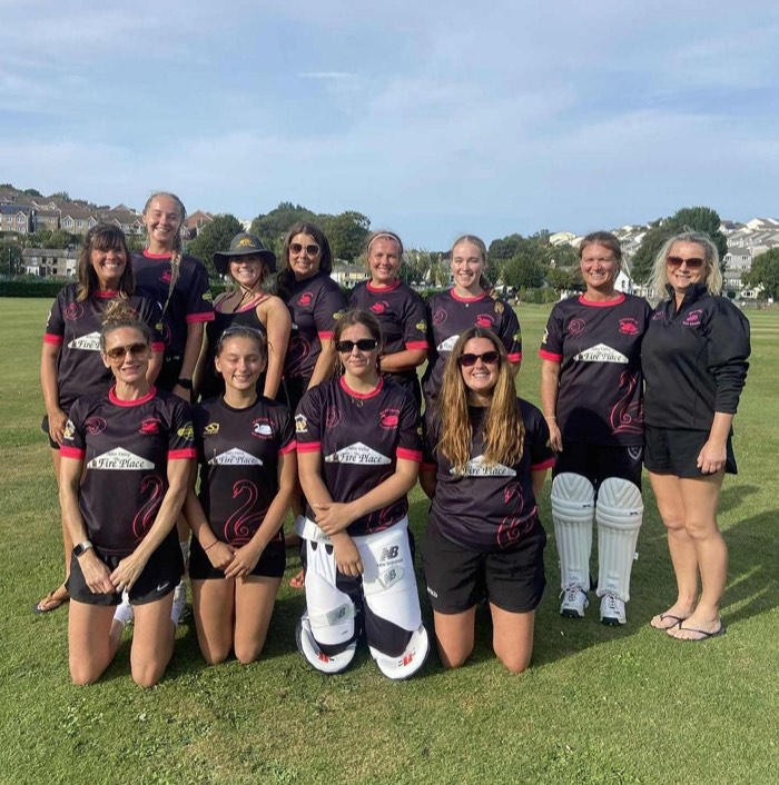 The Wadebridge Women and Girls squad.